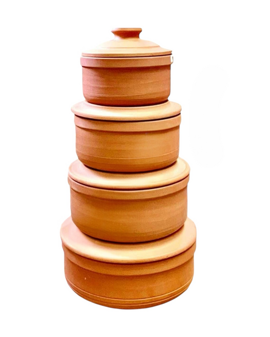 Set per feste sul Nilo — Grandi pentole di terracotta