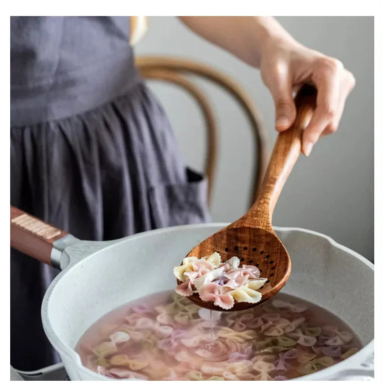 Cuchara de cocina de teca natural, espátula de madera para cocina, juego de utensilios antiadherentes con ganchos para colgar, juego de utensilios de cocina