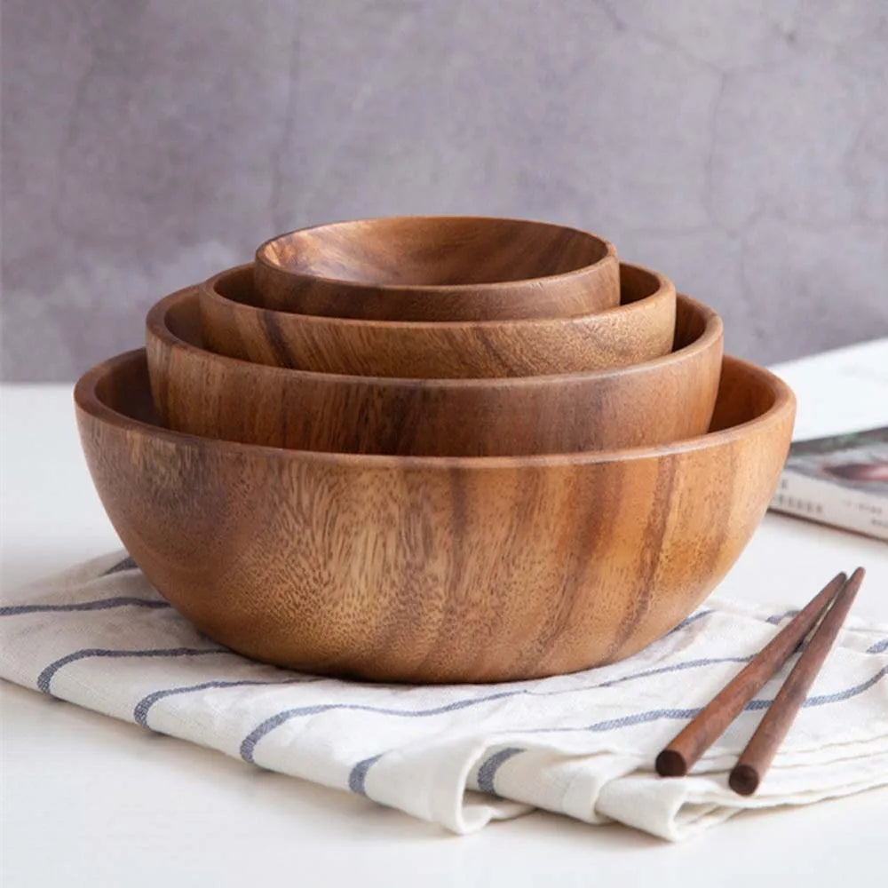 Acacia wooden salad bowl detail
