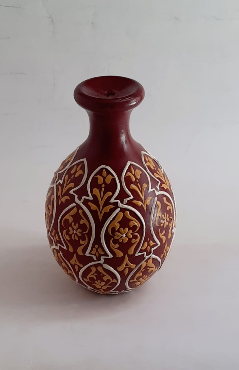 Hand-Painted Decorative Vase – 25 cm Height, 16 cm Diameter
